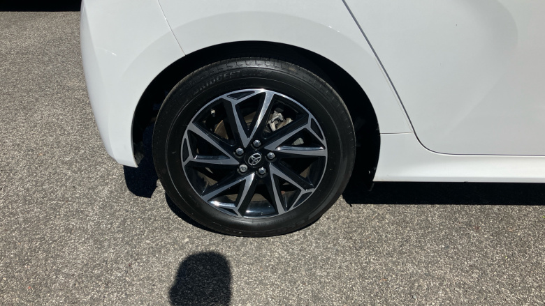 Toyota Yaris 1.5 Hybrid Design 5dr CVT Hybrid Hatchback